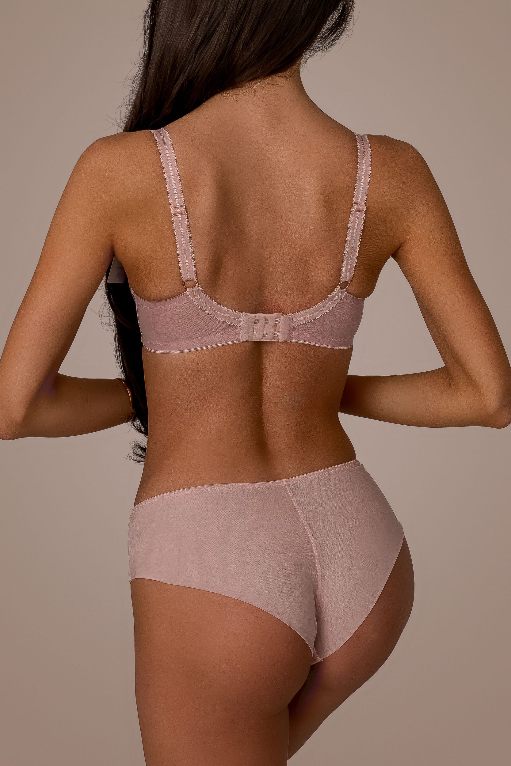 Figi Wysokie Subtille Eir z Kwiatowym Haftem